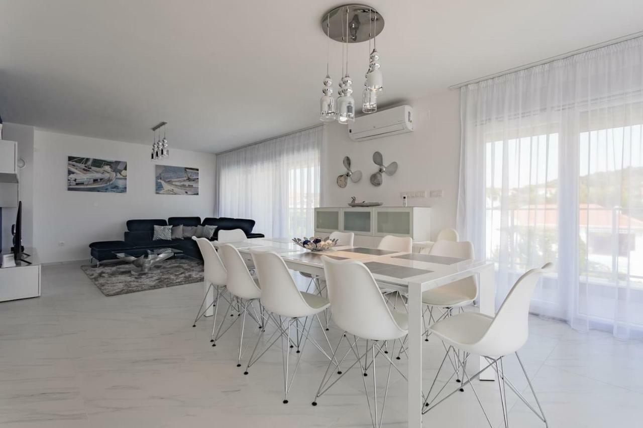 Villa Compass; Luxury experience in natural bay. Ražanj Extérieur photo