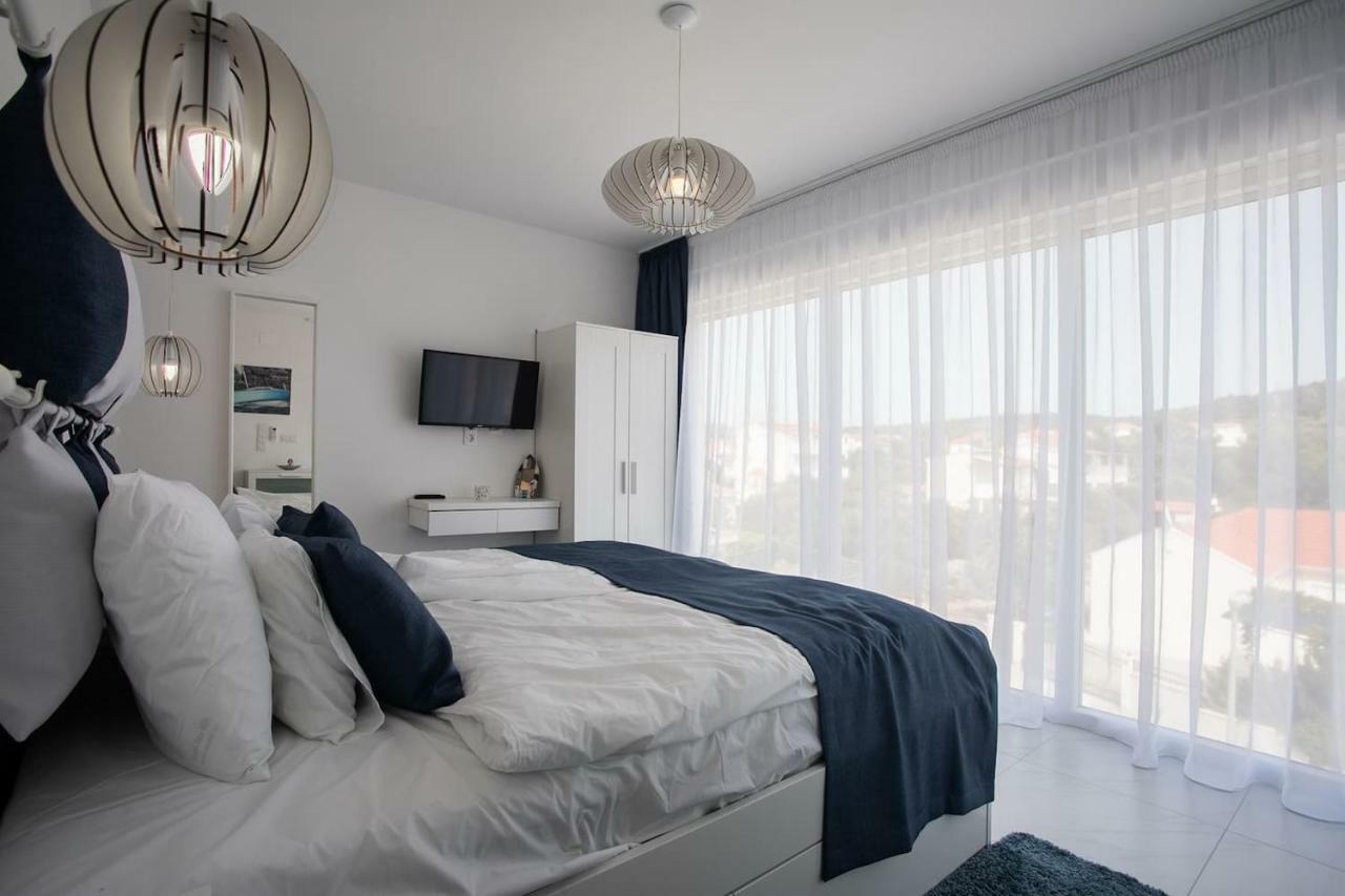 Villa Compass; Luxury experience in natural bay. Ražanj Extérieur photo