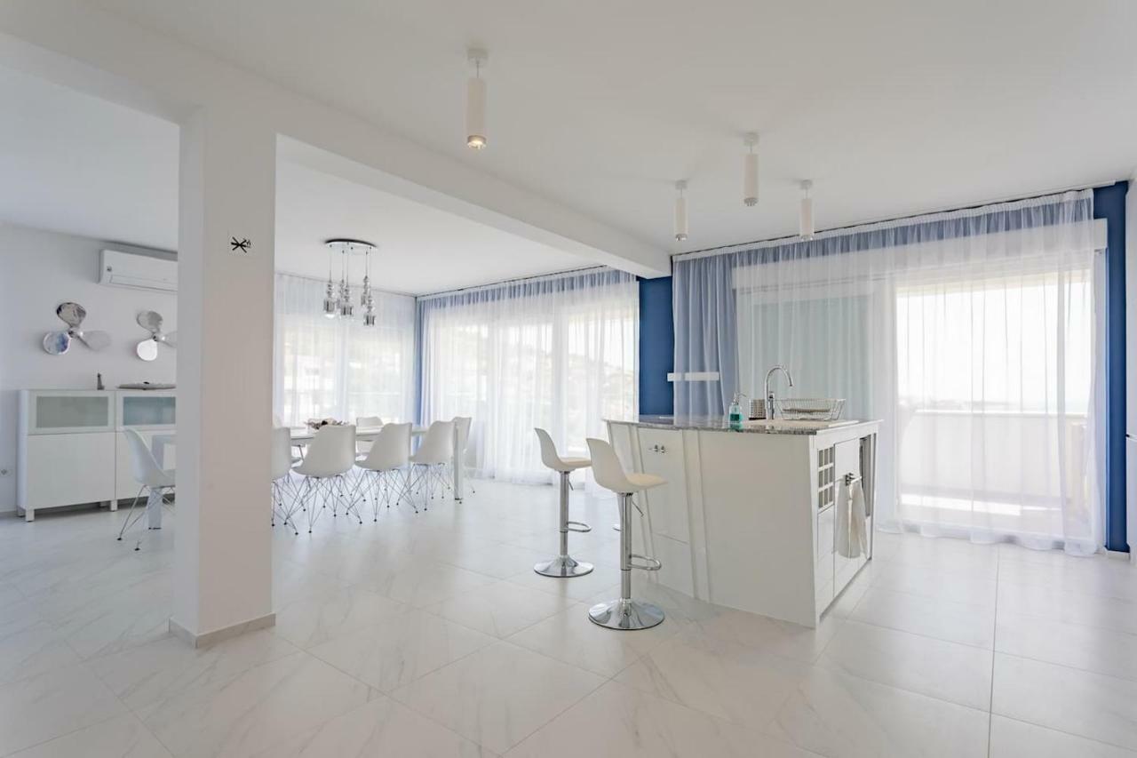 Villa Compass; Luxury experience in natural bay. Ražanj Extérieur photo