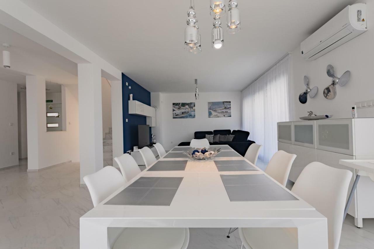 Villa Compass; Luxury experience in natural bay. Ražanj Extérieur photo